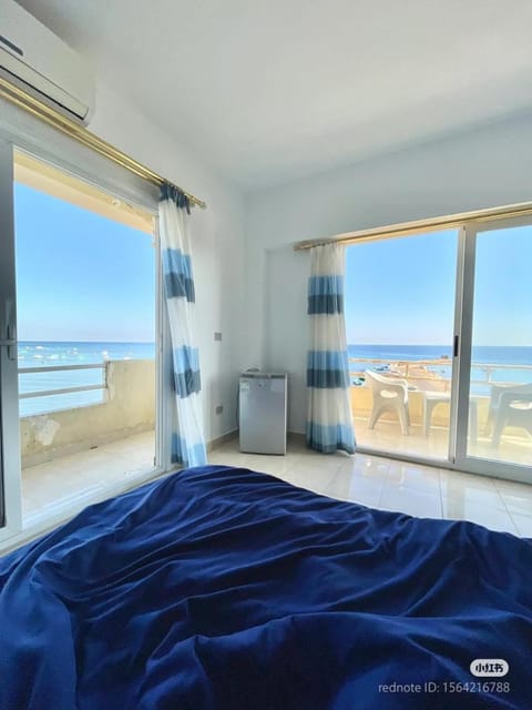 Balcony/Terrace, Photo of the whole room, Bedroom, Sea view