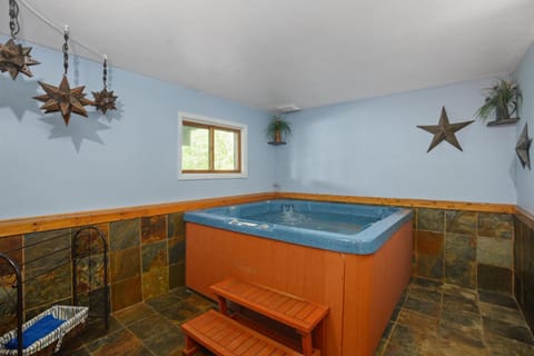 Private Indoor Hot Tub! Pool - Walking Distance to Mountain Village House in Steamboat Springs