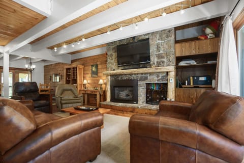Private Indoor Hot Tub! Pool - Walking Distance to Mountain Village House in Steamboat Springs