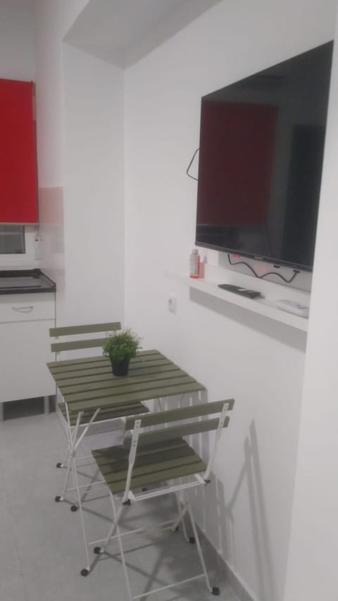 Estudio encantador cerca del carrefour rosaleda 1 Apartment in Malaga