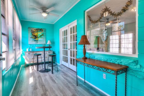Sunny Escape - A Monthly Beach Rental House in Clearwater Beach