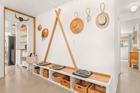 Le bungalow du désert - Stargazing - Cowboy Pool - Spa - Firepit - Views - Hike House in Yucca Valley