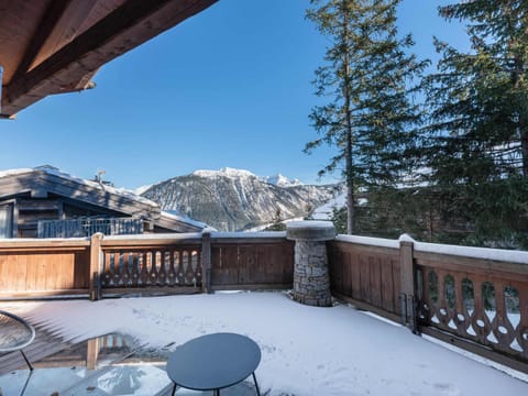 Chalet chaleureux à Courchevel 1850, calme Cospillot, 4 chambres, jacuzzi - FR-1-564-117 Chalet in Saint-Bon-Tarentaise