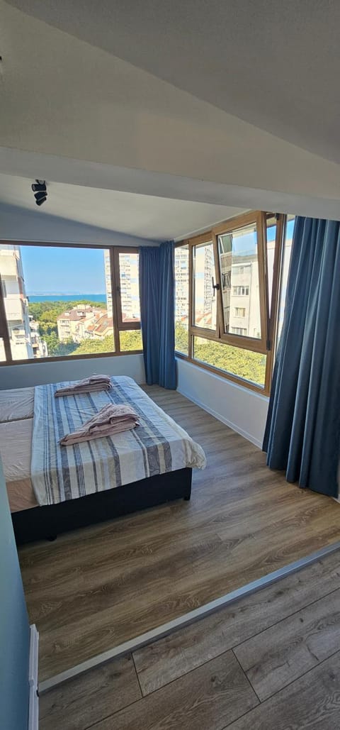 Bed, Natural landscape, View (from property/room), Photo of the whole room, Bedroom