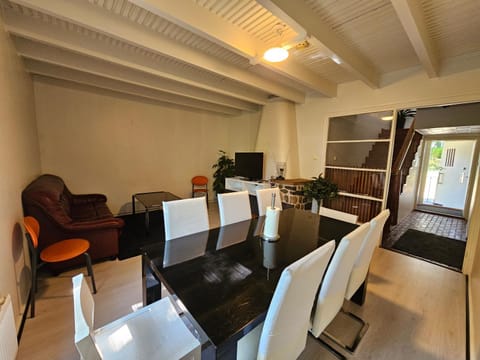 House for 10 person near Meyer Turku 6A2 Apartment in Turku