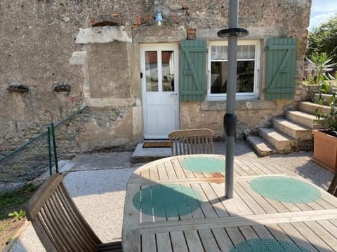 Petite maison de charme à Thury House in Bourgogne-Franche-Comté
