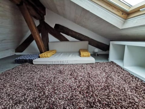 4 mins RER - St Germain en Laye Super Center - Wei&Pei Apartment Apartment in Saint-Germain-en-Laye