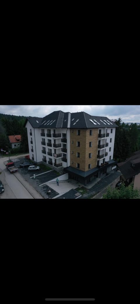 Apartman Zlatibor Mili 21 Apartment in Zlatibor