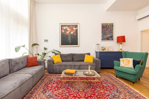 Living room, Seating area, furniture, air conditioner