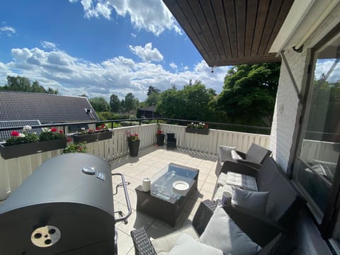 Day, Balcony/Terrace, Seating area