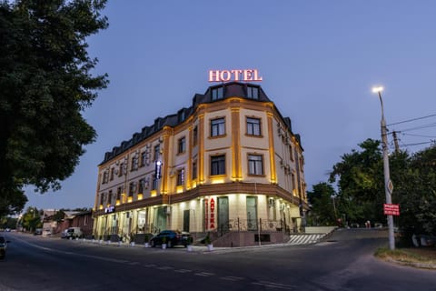 Property building, Facade/entrance