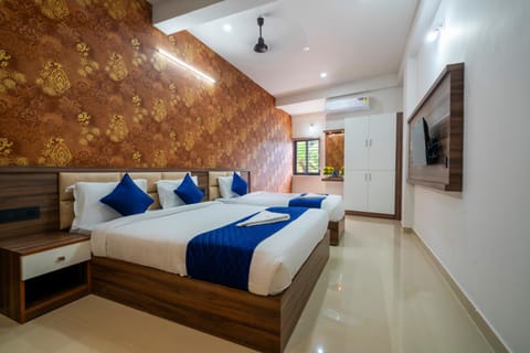 Bed, TV and multimedia