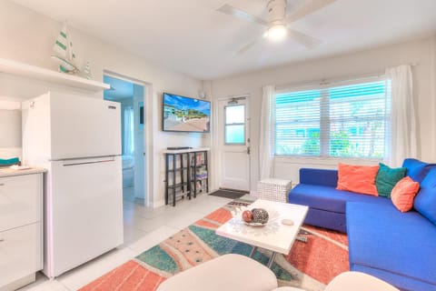 Tropic Terrace #21 - Beachfront Rental Resort in Treasure Island