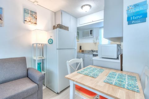 Tropic Terrace Suite #56 - Beachfront Resort Resort in Treasure Island