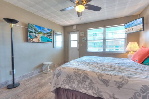 Tropic Terrace #55 - Beachfront Resort Resort in Treasure Island