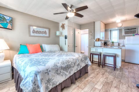 Tropic Terrace #55 - Beachfront Resort Resort in Treasure Island