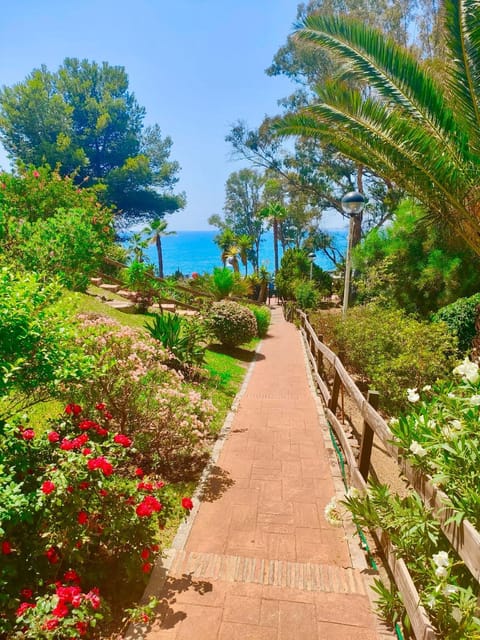 Nearby landmark, Natural landscape, Garden, Garden view, Sea view