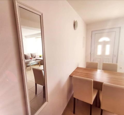 Apartments Niko Apartment in Zadar