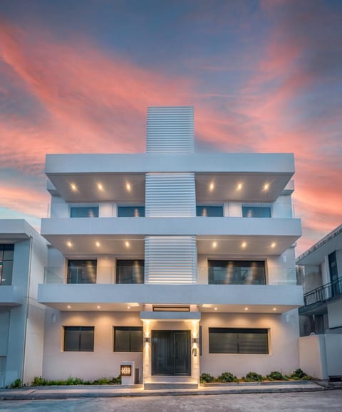 Property building, Day