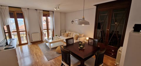 TV and multimedia, Living room, Dining area