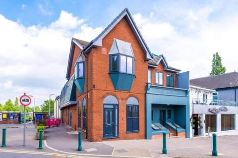 Property building, Street view, Location