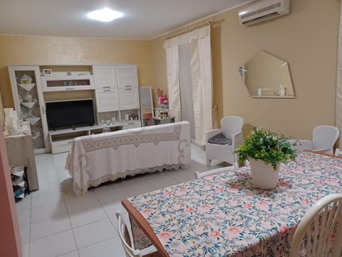 TV and multimedia, Living room, air conditioner