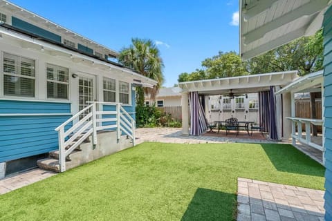 Property building, Patio, Day
