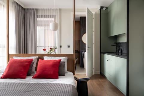 Bed, Kitchen or kitchenette, Photo of the whole room, Bedroom