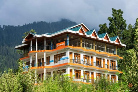 Property building, Natural landscape, Mountain view