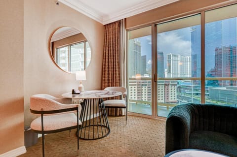 View (from property/room), Living room, Seating area