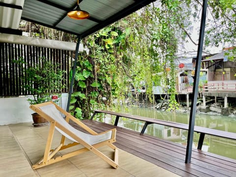 Balcony/Terrace, Seating area, River view
