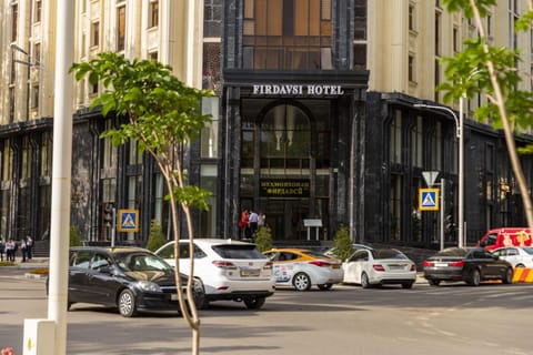 Property building, Street view