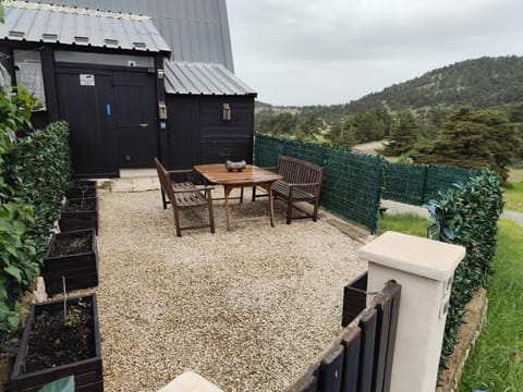 Natural landscape, Garden, View (from property/room), Mountain view