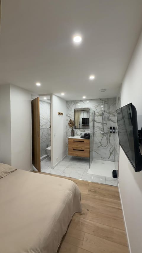 Bathroom, Bedroom