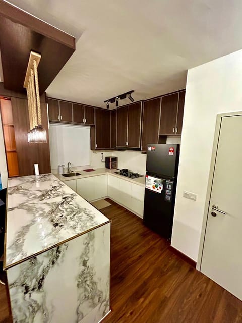 Kitchen or kitchenette, oven