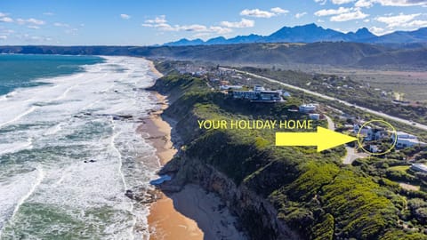 Day, Natural landscape, Bird's eye view, Beach, City view, Mountain view, Sea view, Street view