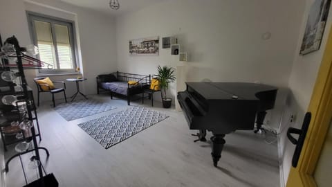 Living room, Bedroom