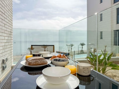 Balcony/Terrace, Pool view, Sea view