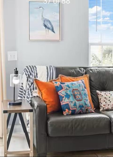 Coastal Castaway-Beach Retreat-Steps 2 Sand-Sleep 10-Pool-Hot tub House in Laguna Beach