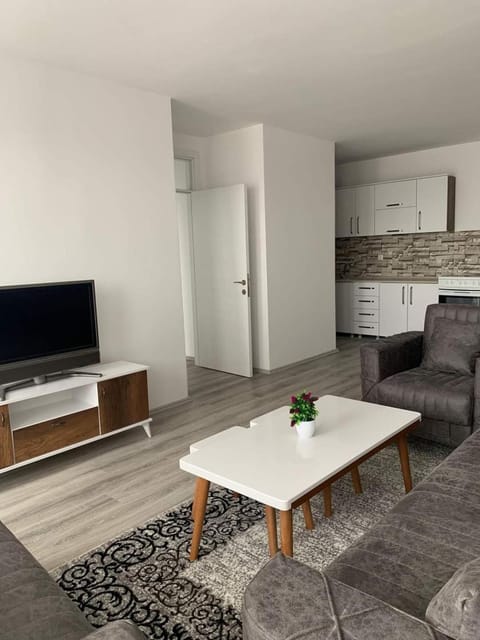TV and multimedia, Kitchen or kitchenette, Seating area