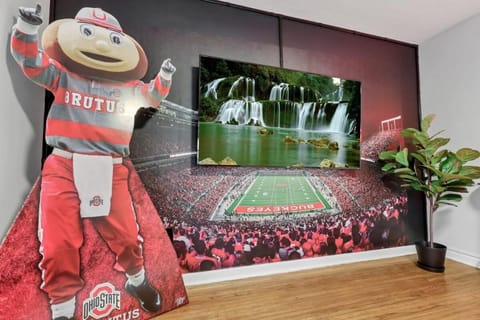 The Ohio State of Mind 5BR 2BA House in Clintonville