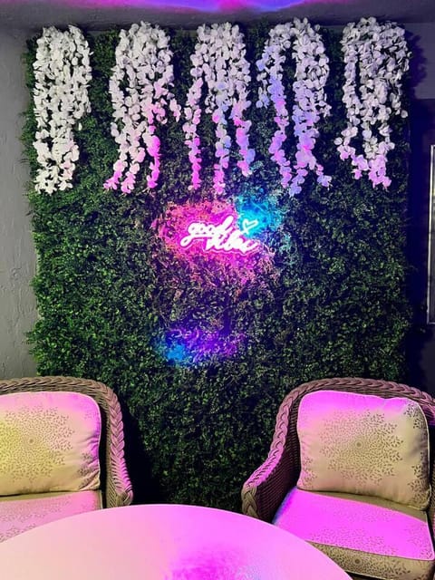 Wellington Pool House With Spa and Putting Green House in Wellington