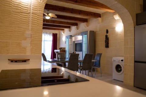 4 Bedroom Holiday Farmhouse with Private Pool House in Malta