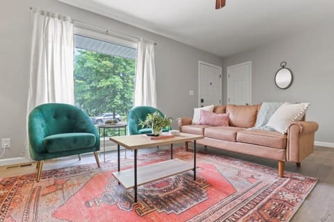 Bright and Breezy Gahanna Ranch 10min to INTEL House in Gahanna