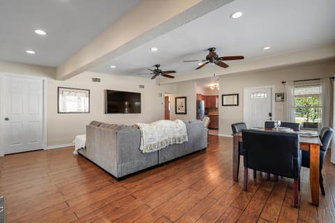 10549 St Petersburg House in Bay Pines