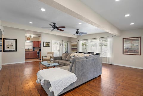 10549 St Petersburg House in Bay Pines