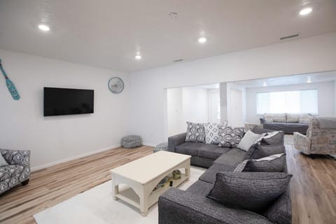 1103 Bradenton House in Bayshore Gardens