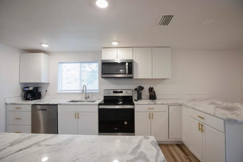 1103 Bradenton House in Bayshore Gardens