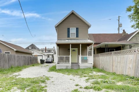 The City Cottage - Unique and Cozy House in Franklinton