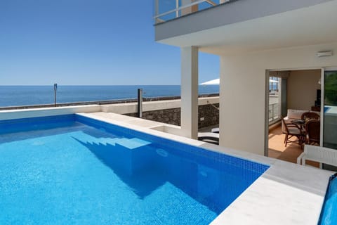 Patio, Day, Natural landscape, View (from property/room), Balcony/Terrace, Pool view, Sea view, Swimming pool, Swimming pool, sunbed